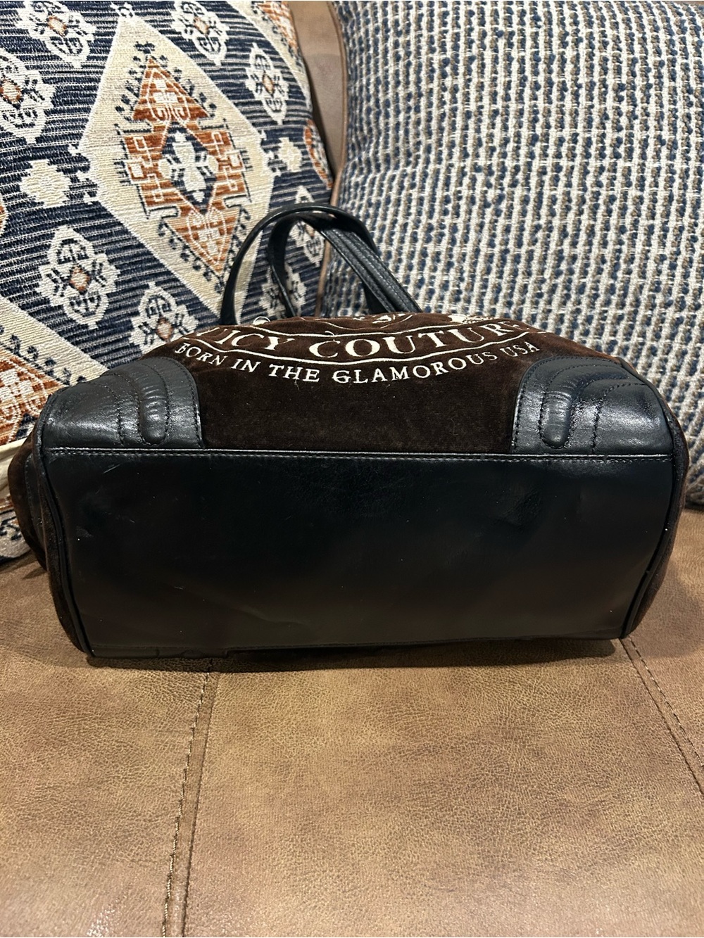 Juicy Couture Y2K Brown Velvet Shoulder Bag with Gold Heart Charm - Picture 7 of 12
